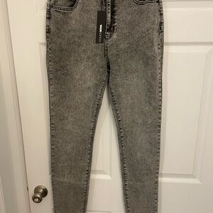 Fashion Nova Women's Black Skinny Jeans